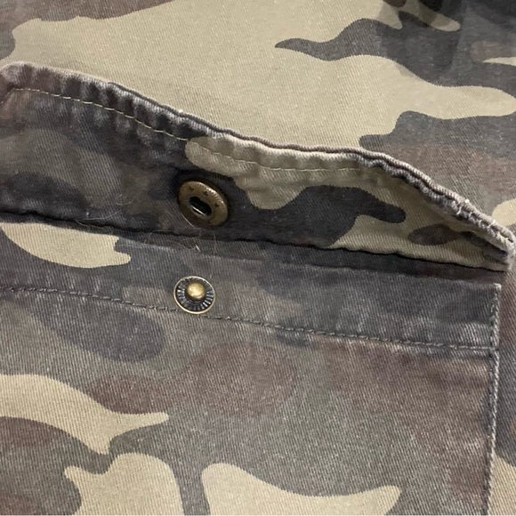 FOREVER 21 Rolling Stones Tour 1978 Camo Utility Vest Size M - Picture 5 of 11